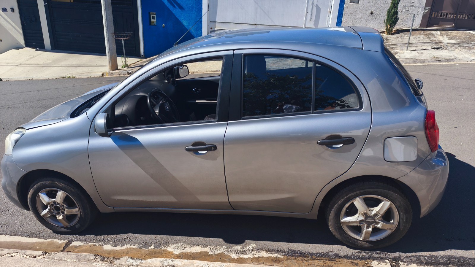 Nissan MARCH S 1.0 12V Flex 5p 2015