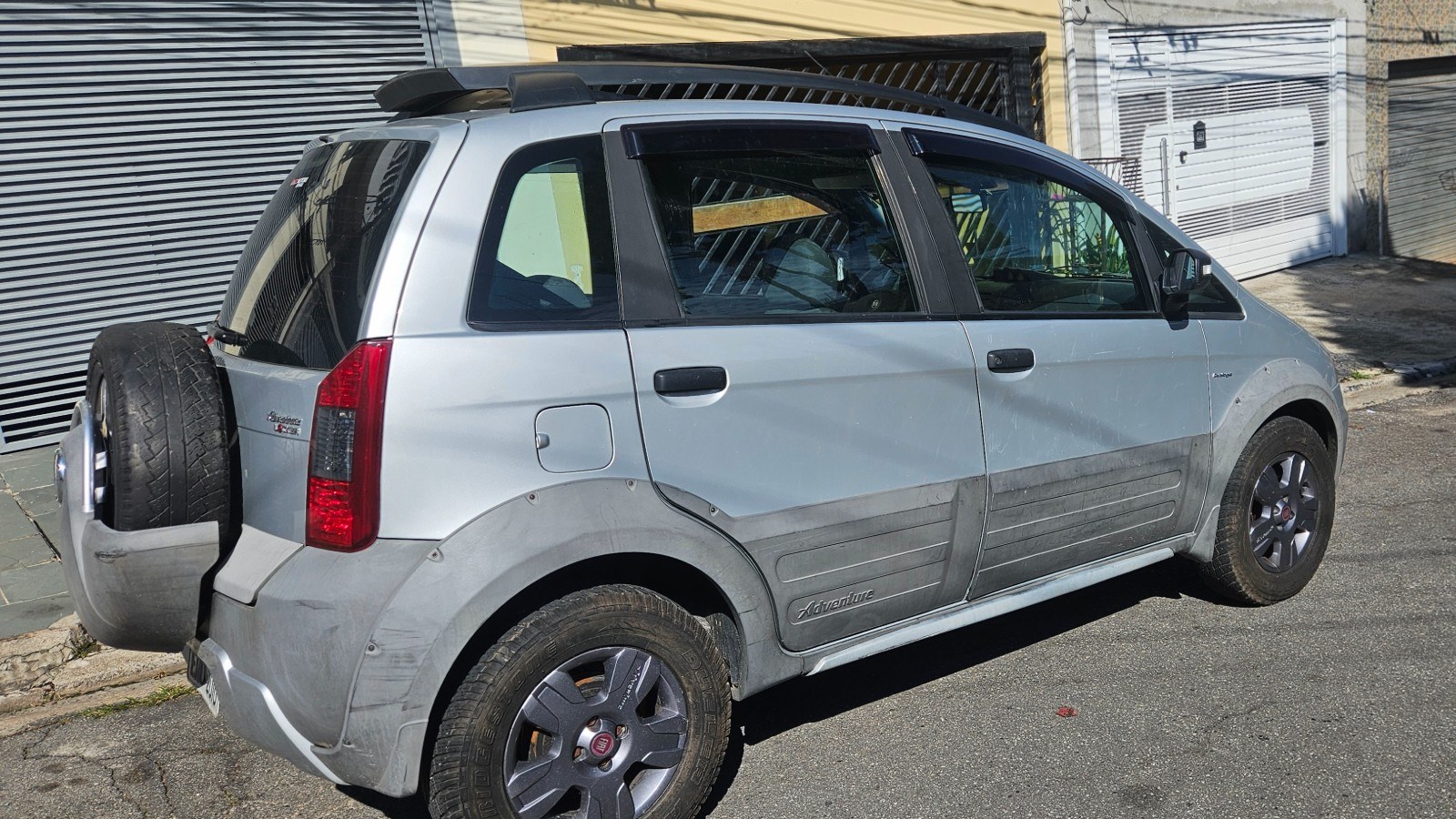 Fiat Idea Adv./ Adv.LOCK.Dualogic 1.8 Flex 5p 2010