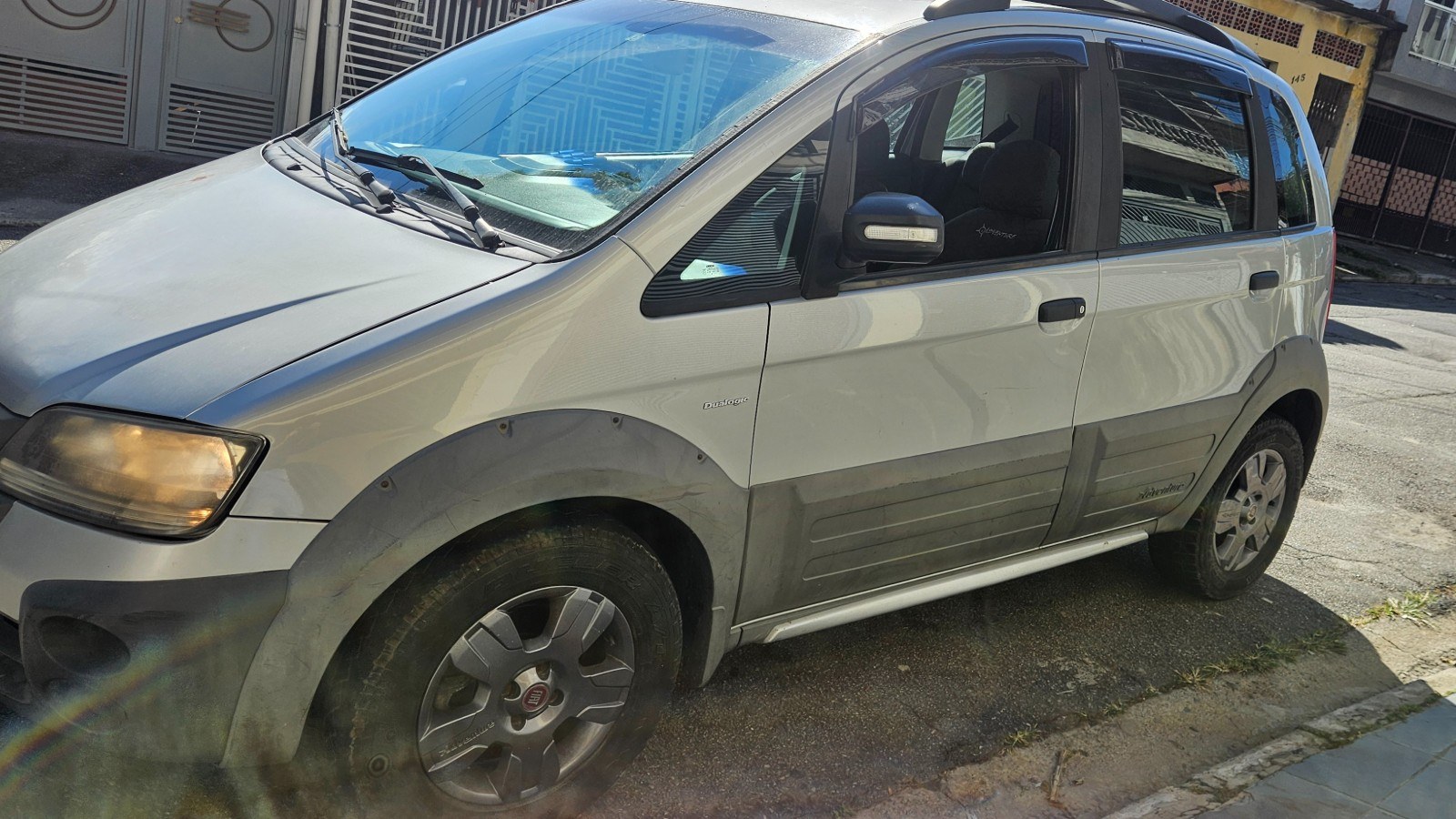 Fiat Idea Adv./ Adv.LOCK.Dualogic 1.8 Flex 5p 2010
