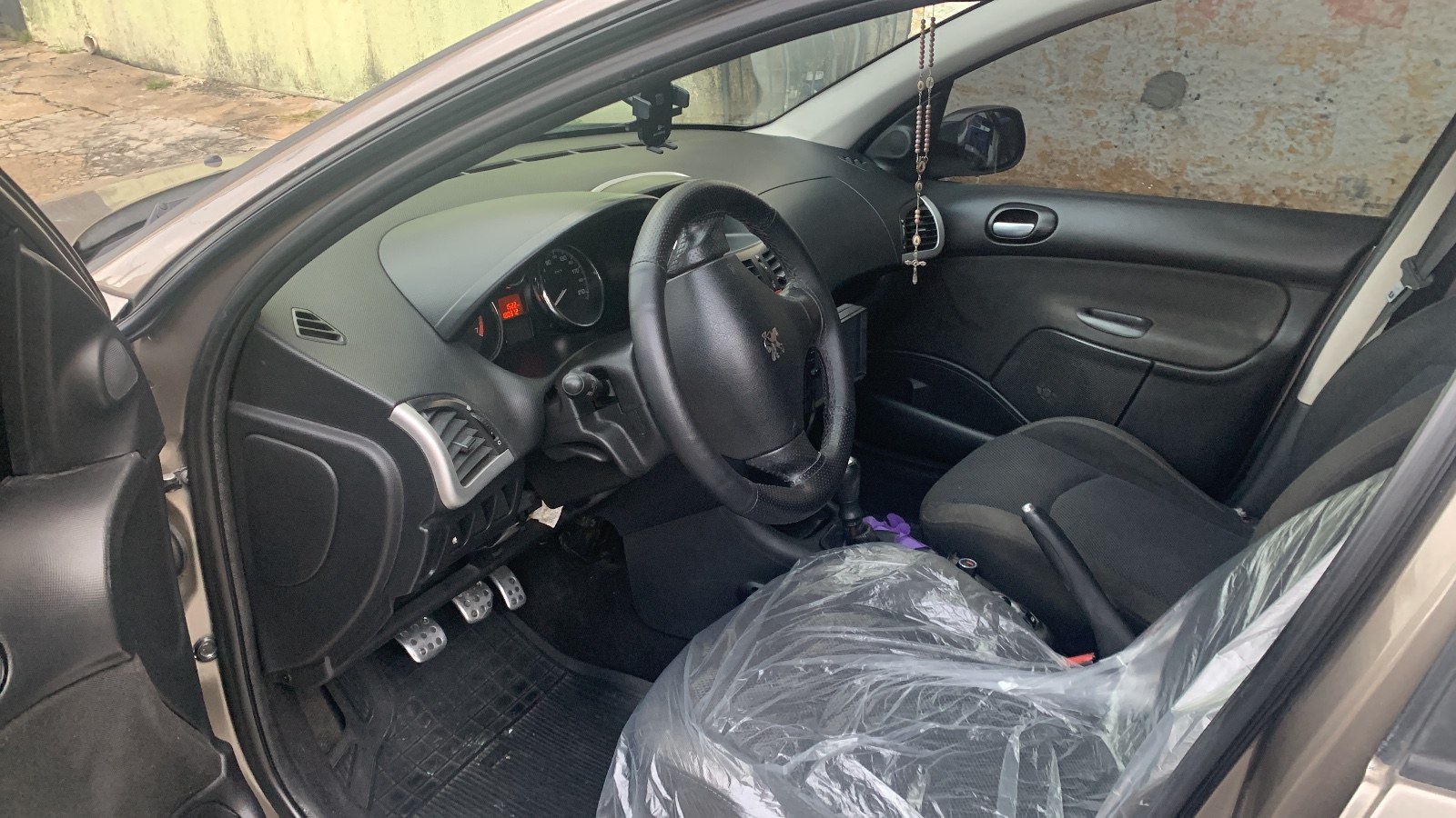 Peugeot 207 Sedan Passion XS 1.6 Flex 16V 4p 2009